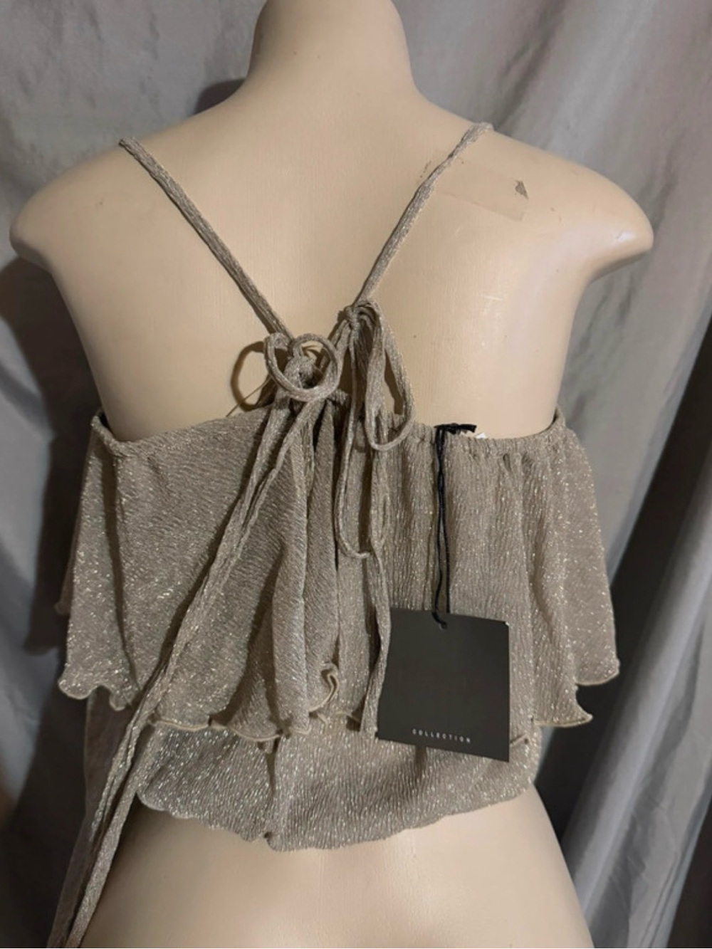 Le Lis Metallic Ruffle Crop Top NWT size M - Picture 4 of 6